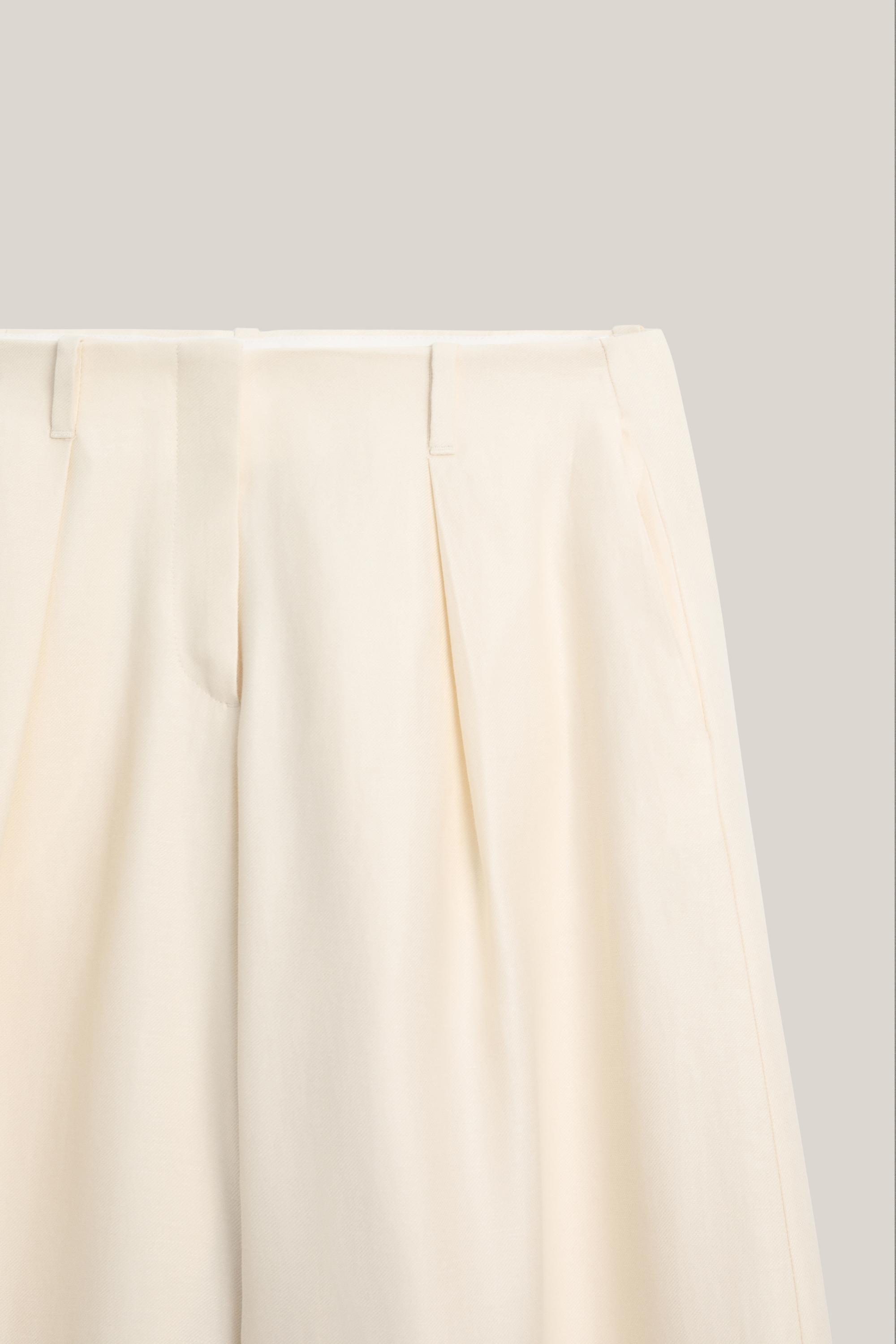 Wide-leg trousers with pleated details - LIMITED EDITION